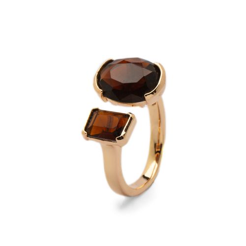 Anel Charme Dourado com Pedra Quartzo Fumê